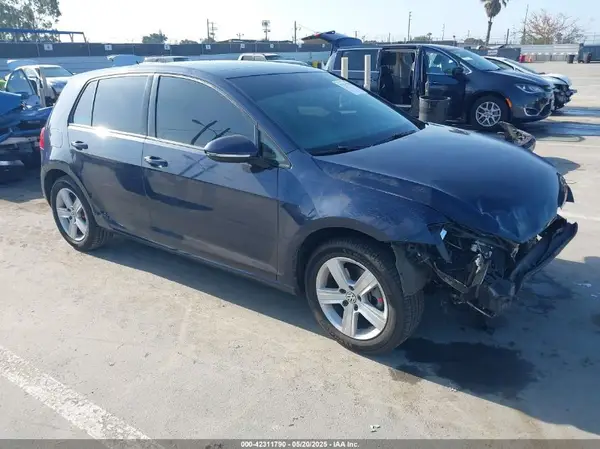 3VW217AU4HM005434 2017 VOLKSWAGEN GOLF - Image 1