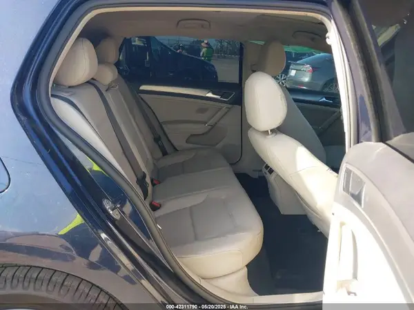 3VW217AU4HM005434 2017 VOLKSWAGEN GOLF - Image 8