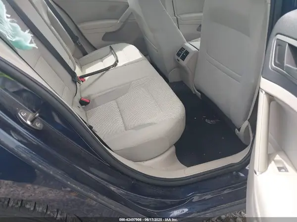 3VW217AU4HM016403 2017 VOLKSWAGEN GOLF - Image 8