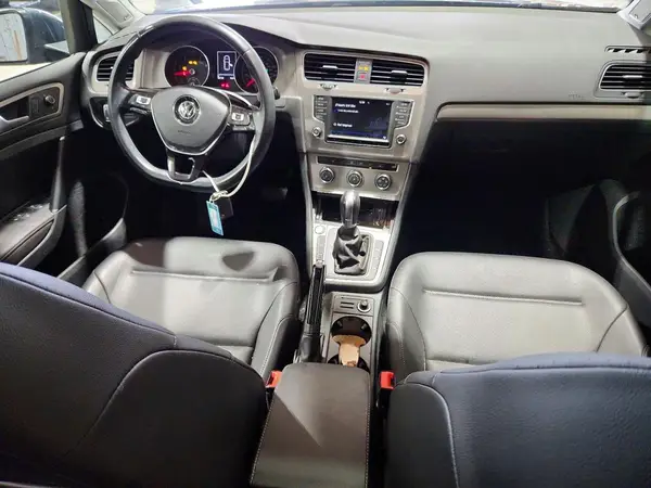 3VW217AU4HM018670 2017 VOLKSWAGEN GOLF - Image 8