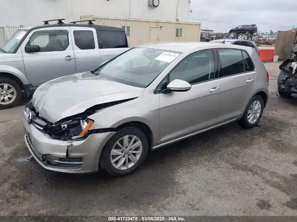 3VW217AU4HM025599 2017 VOLKSWAGEN GOLF - Image 2