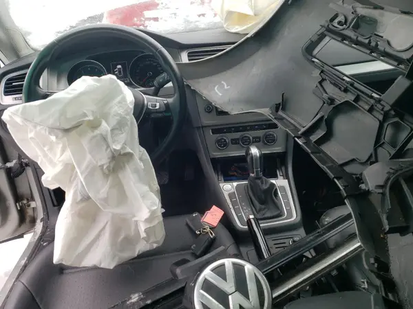 3VW217AU4HM033945 2017 VOLKSWAGEN GOLF - Image 8