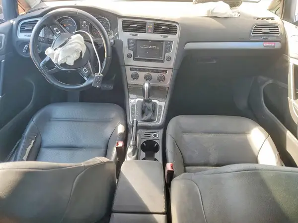 3VW217AU4HM037848 2017 VOLKSWAGEN GOLF - Image 8