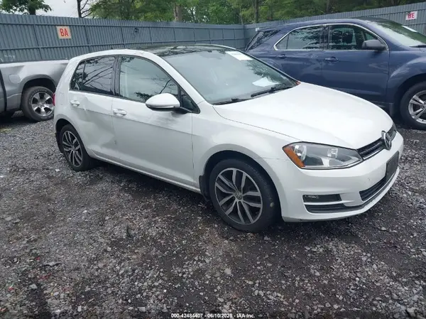 3VW217AU4HM039714 2017 VOLKSWAGEN GOLF - Image 1