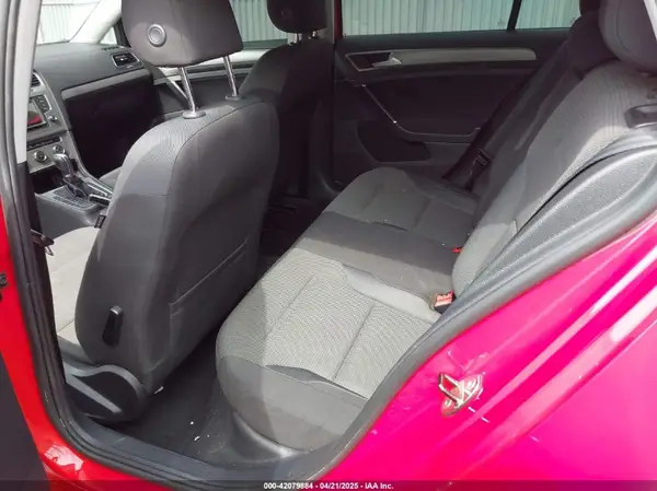 3VW217AU4HM049675 2017 VOLKSWAGEN GOLF - Image 8
