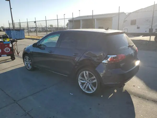 3VW217AU4HM063768 2017 VOLKSWAGEN GOLF - Image 2