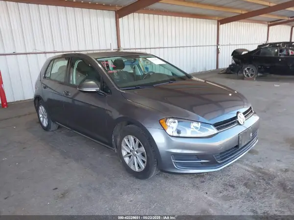 3VW217AU5GM008759 2016 VOLKSWAGEN GOLF - Image 1