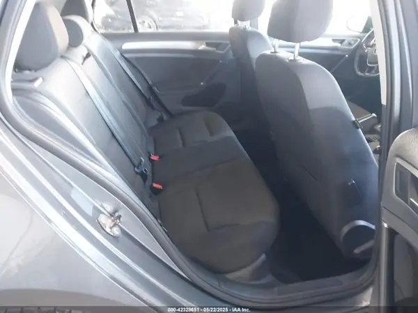3VW217AU5GM008759 2016 VOLKSWAGEN GOLF - Image 8