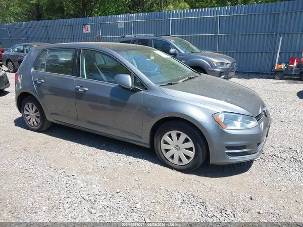 3VW217AU5GM016828 2016 VOLKSWAGEN GOLF - Image 1