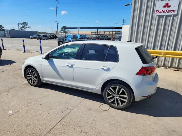 3VW217AU5GM033970 2016 VOLKSWAGEN GOLF - Image 2