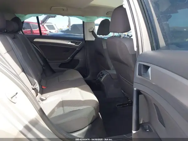 3VW217AU5GM056570 2016 VOLKSWAGEN GOLF - Image 8