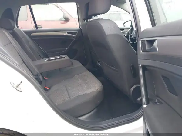 3VW217AU5HM005152 2017 VOLKSWAGEN GOLF - Image 8