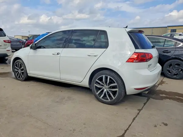 3VW217AU5HM013719 2017 VOLKSWAGEN GOLF - Image 2