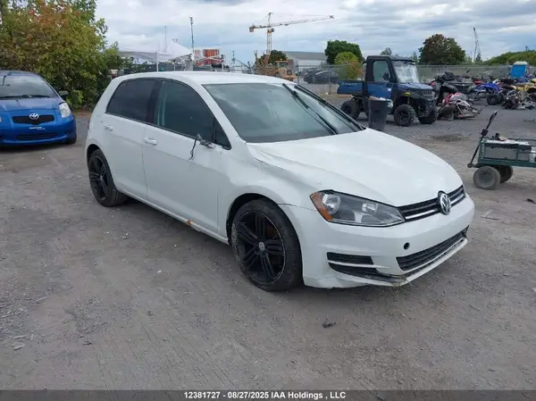 3VW217AU5HM017575 2017 VOLKSWAGEN GOLF - Image 1