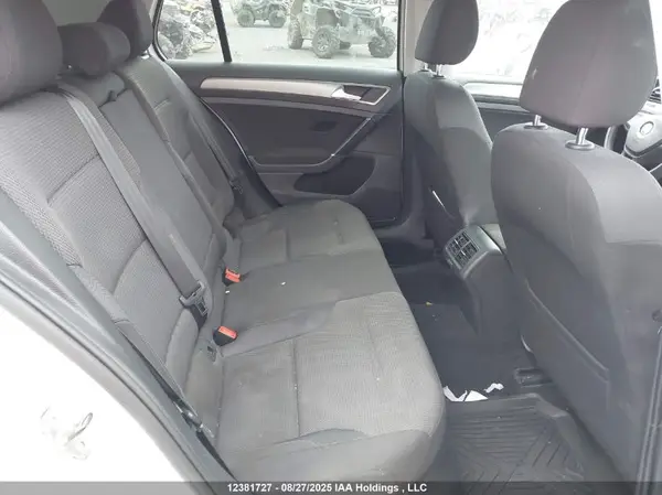 3VW217AU5HM017575 2017 VOLKSWAGEN GOLF - Image 8