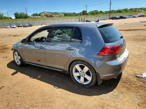 3VW217AU5HM038071 2017 VOLKSWAGEN GOLF - Image 2