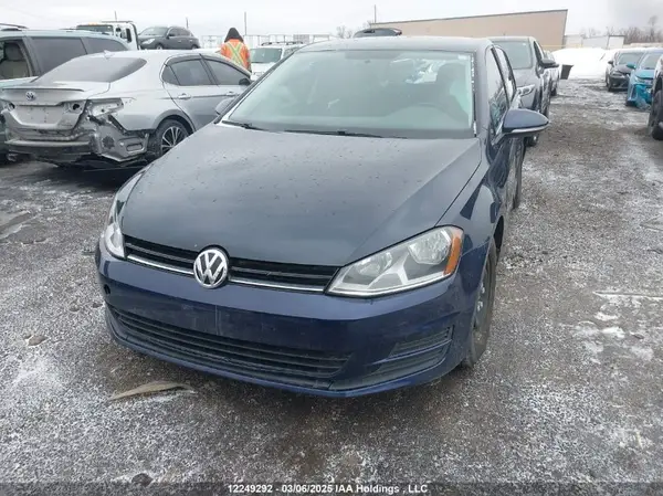 3VW217AU5HM052858 2017 VOLKSWAGEN GOLF - Image 2