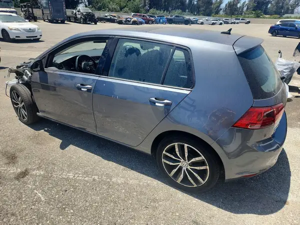 3VW217AU5HM059308 2017 VOLKSWAGEN GOLF - Image 2