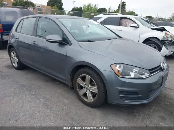 3VW217AU5HM074780 2017 VOLKSWAGEN GOLF - Image 1