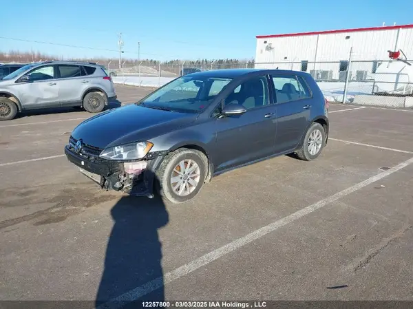 3VW217AU6HM000932 2017 VOLKSWAGEN GOLF - Image 2