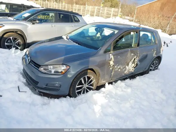 3VW217AU6HM044686 2017 VOLKSWAGEN GOLF - Image 2