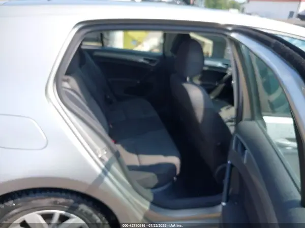 3VW217AU6HM061178 2017 VOLKSWAGEN GOLF - Image 8