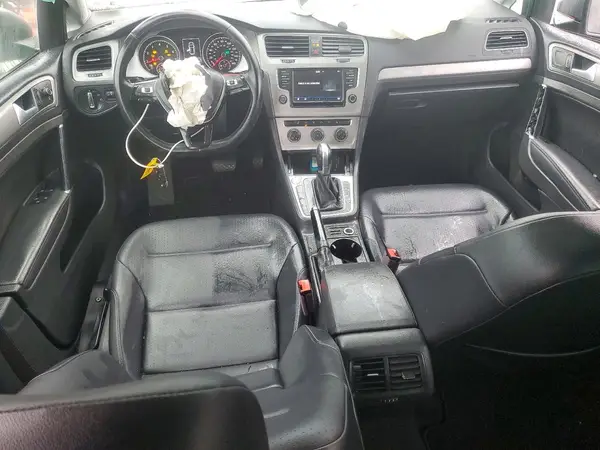 3VW217AU6HM065795 2017 VOLKSWAGEN GOLF - Image 8
