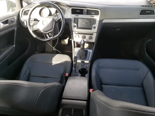 3VW217AU7HM064283 2017 VOLKSWAGEN GOLF - Image 8