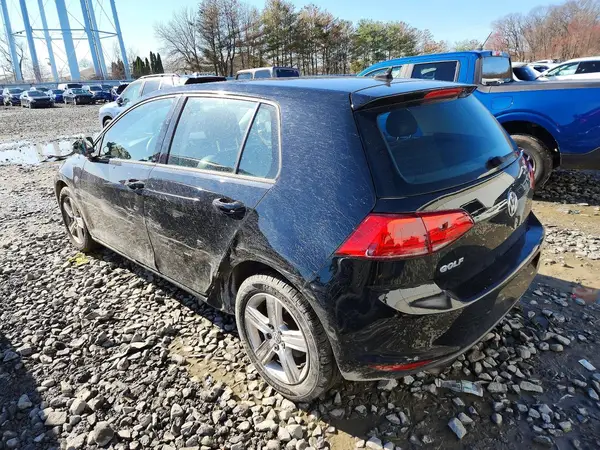 3VW217AU7HM066860 2017 VOLKSWAGEN GOLF - Image 2