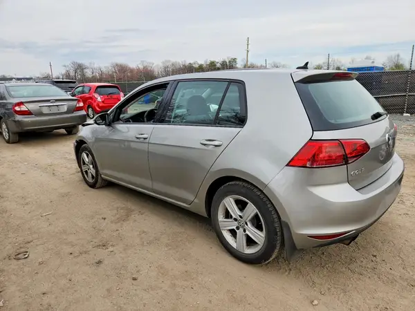 3VW217AU7HM075932 2017 VOLKSWAGEN GOLF - Image 2