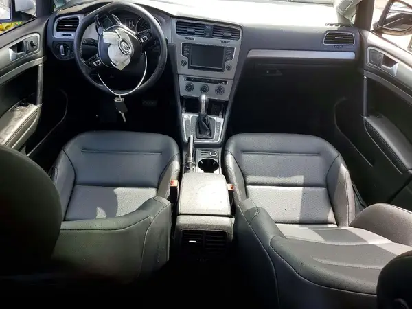 3VW217AU8GM020145 2016 VOLKSWAGEN GOLF - Image 8