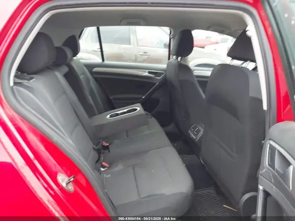 3VW217AU8GM026155 2016 VOLKSWAGEN GOLF - Image 8