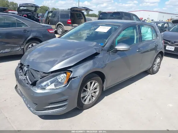 3VW217AU8GM032246 2016 VOLKSWAGEN GOLF - Image 2