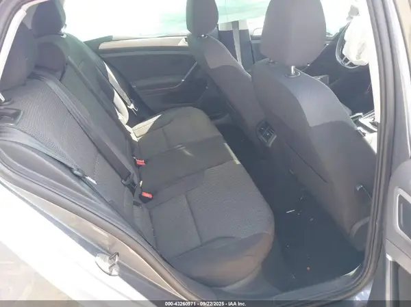 3VW217AU8GM032246 2016 VOLKSWAGEN GOLF - Image 8