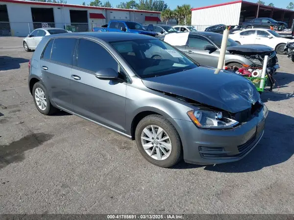 3VW217AU8HM022804 2017 VOLKSWAGEN GOLF - Image 1