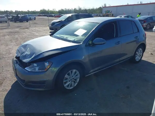 3VW217AU8HM022804 2017 VOLKSWAGEN GOLF - Image 2