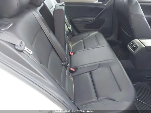 3VW217AU8HM048514 2017 VOLKSWAGEN GOLF - Image 8