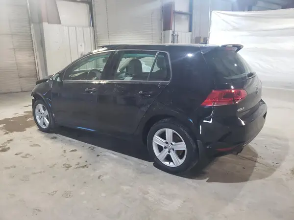 3VW217AU8HM058640 2017 VOLKSWAGEN GOLF - Image 2