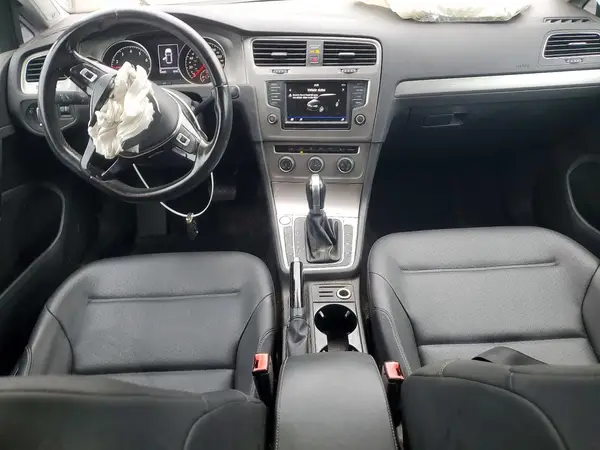3VW217AU8HM058833 2017 VOLKSWAGEN GOLF - Image 8