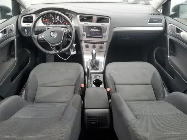 3VW217AU8HM070108 2017 VOLKSWAGEN GOLF - Image 8