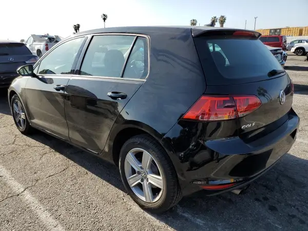 3VW217AU8HM071629 2017 VOLKSWAGEN GOLF - Image 2