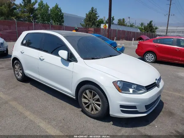 3VW217AU9GM042915 2016 VOLKSWAGEN GOLF - Image 1