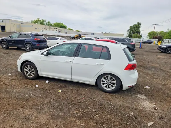 3VW217AU9GM053350 2016 VOLKSWAGEN GOLF - Image 2