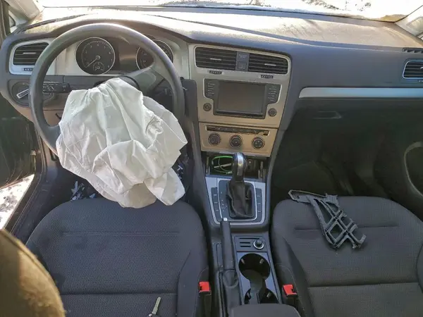 3VW217AU9HM009396 2017 VOLKSWAGEN GOLF - Image 8