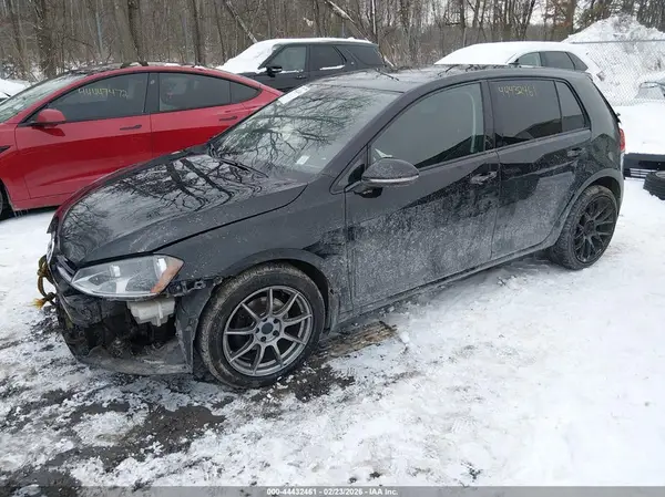 3VW217AU9HM009883 2017 VOLKSWAGEN GOLF - Image 2