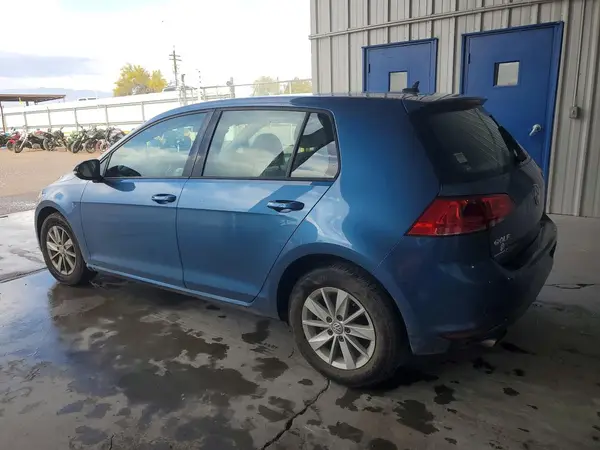 3VW217AU9HM025811 2017 VOLKSWAGEN GOLF - Image 2