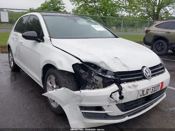 3VW217AU9HM026151 2017 VOLKSWAGEN GOLF - Image 1