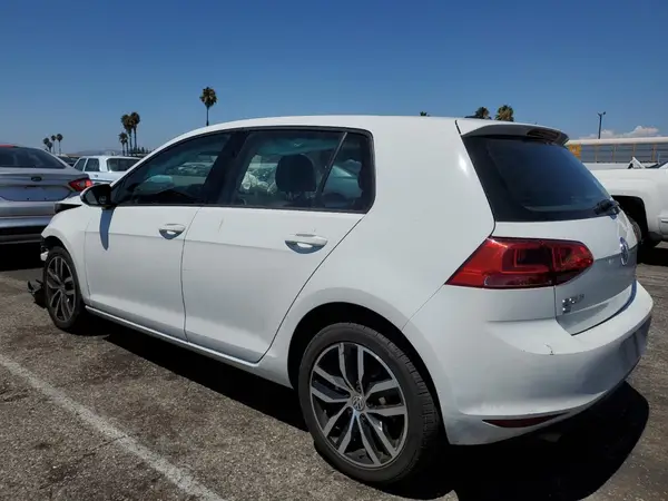 3VW217AU9HM038672 2017 VOLKSWAGEN GOLF - Image 2