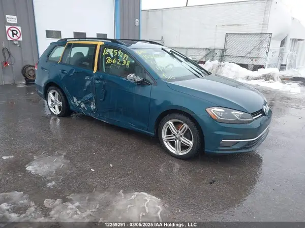 3VW217AU9JM766238 2018 VOLKSWAGEN GOLF - Image 1