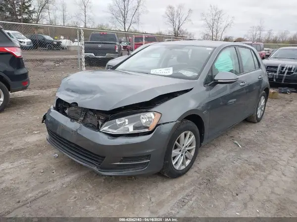 3VW217AUXGM008854 2016 VOLKSWAGEN GOLF - Image 2